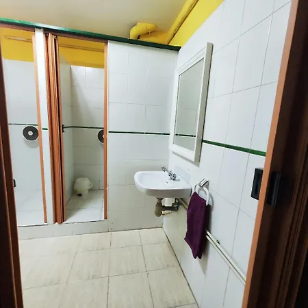 Residencia 14 Hotell *