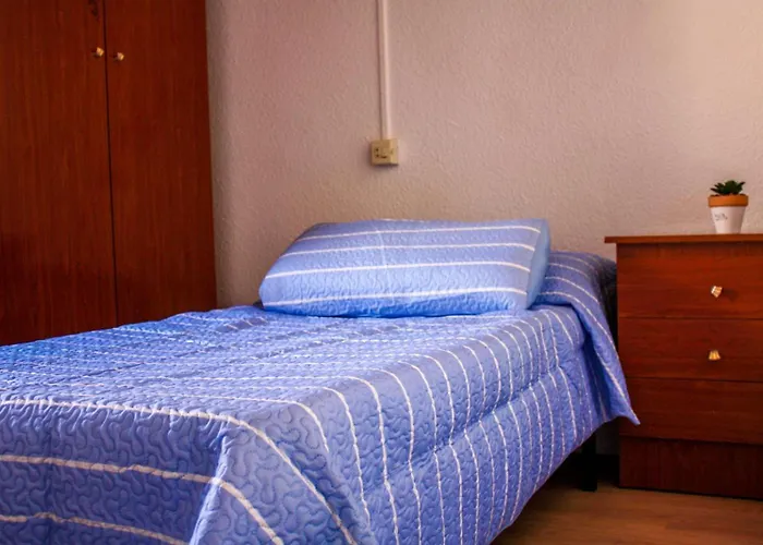 Residencia 14 Hotel *